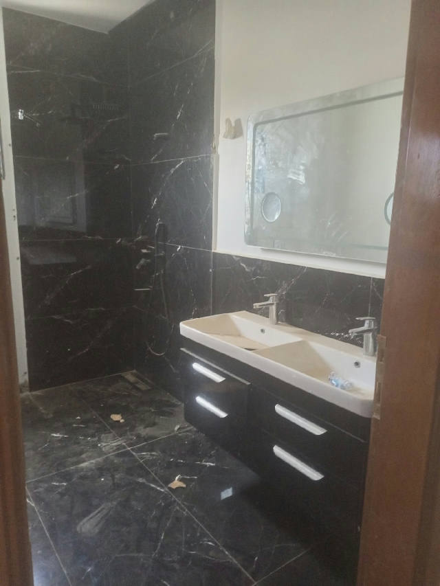 Bel appartement neuf à louer à Mermoz