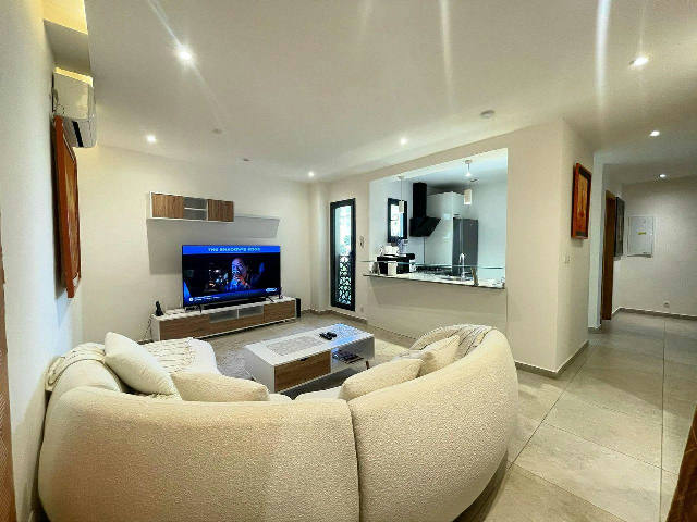 Nuitée Premium à 55 000 F : Grand Studio Tout Équipé, Caméras + Sécurité H24 à Point E